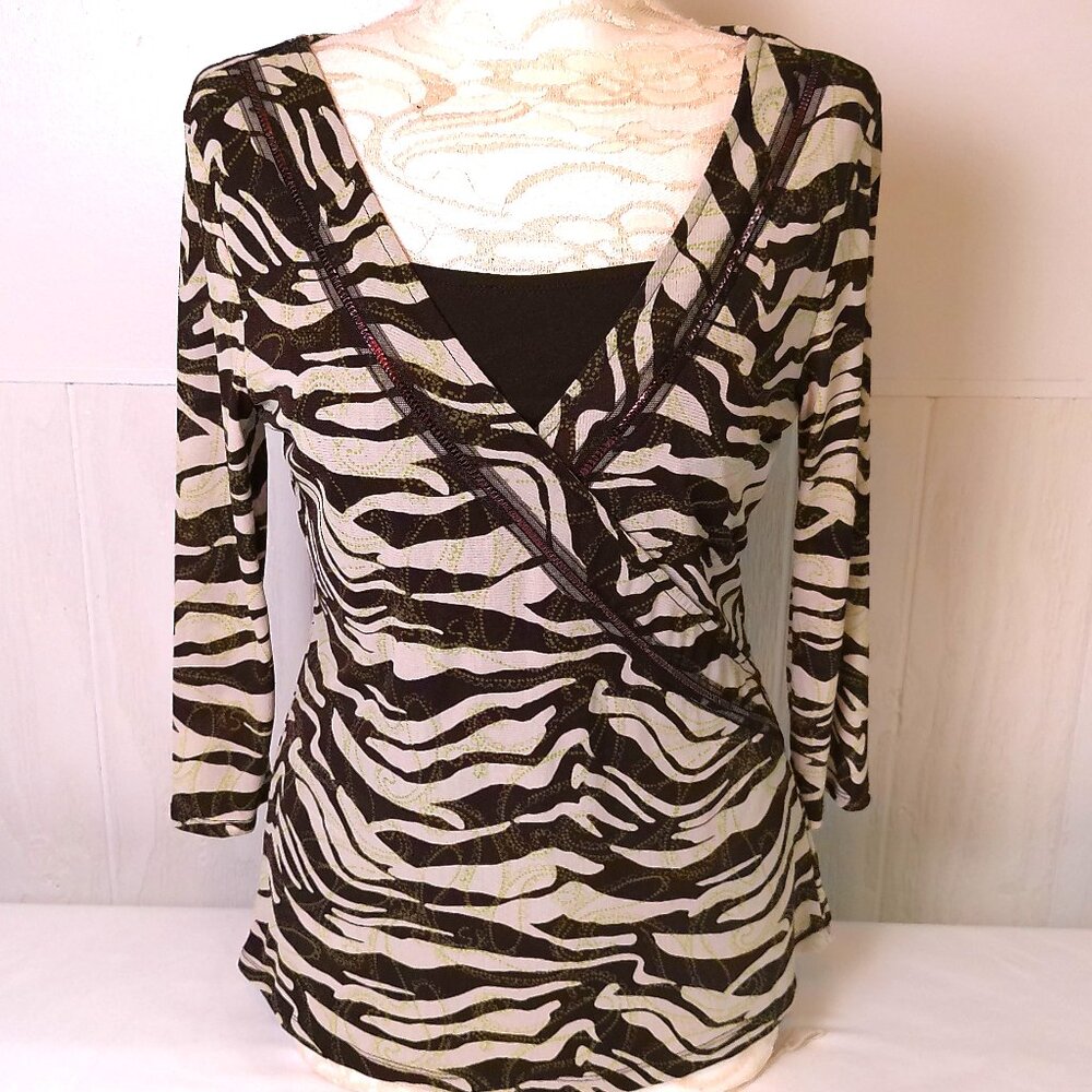 Woman's Top MEDIUM Style & Co brown camo wrap blouse slim fit